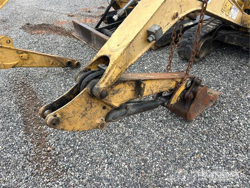 CAT Quantity of (2) Mini Excavator (Inoperable) Mini bagri <7t