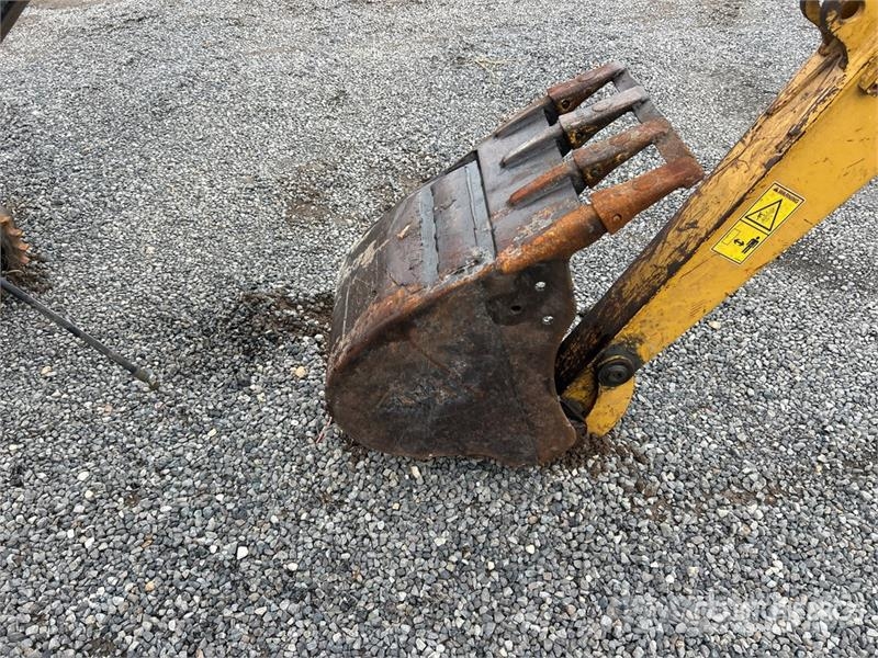CAT Quantity of 2 Mini Excavator (Inoperable) Minigravemaskiner