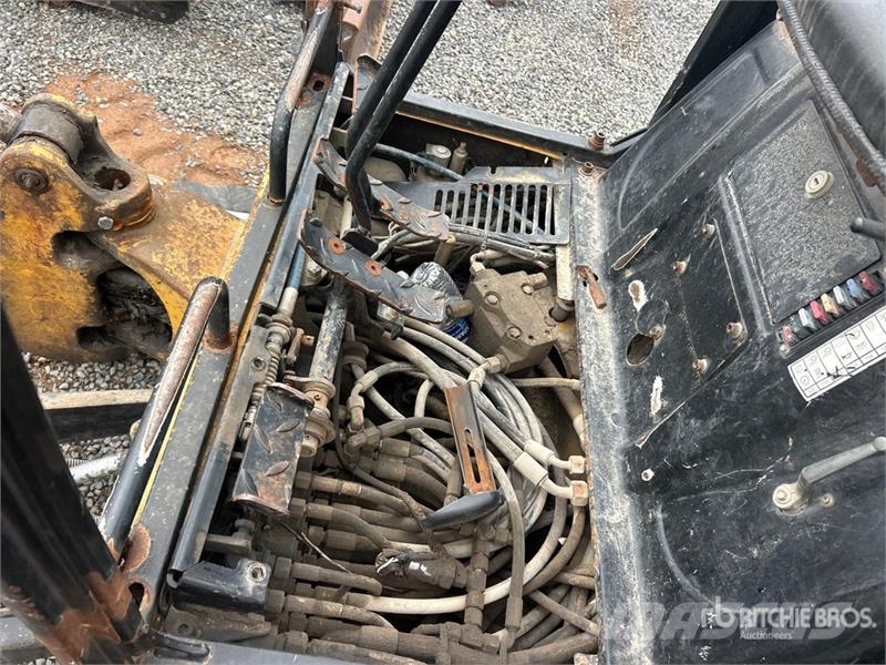 CAT Quantity of 2 Mini Excavator (Inoperable) Minigravemaskiner