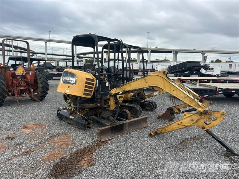 CAT Quantity of (2) Mini Excavator (Inoperable) Mini bagri <7t