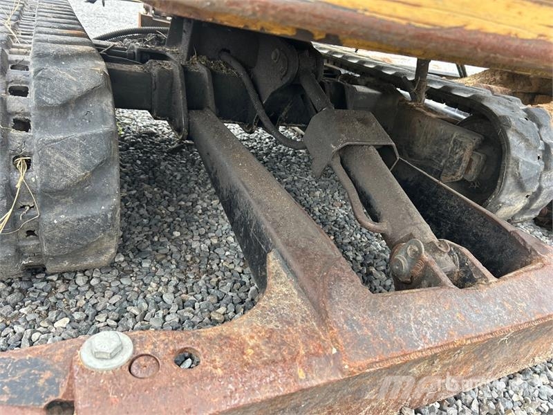 CAT Quantity of (2) Mini Excavator (Inoperable) Mini bagri <7t