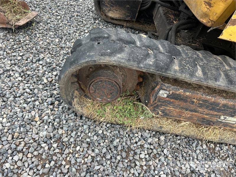 CAT Quantity of (2) Mini Excavator (Inoperable) Mini bagri <7t