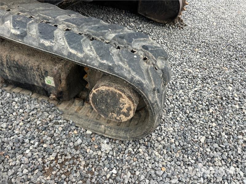 CAT Quantity of 2 Mini Excavator (Inoperable) Minigravemaskiner