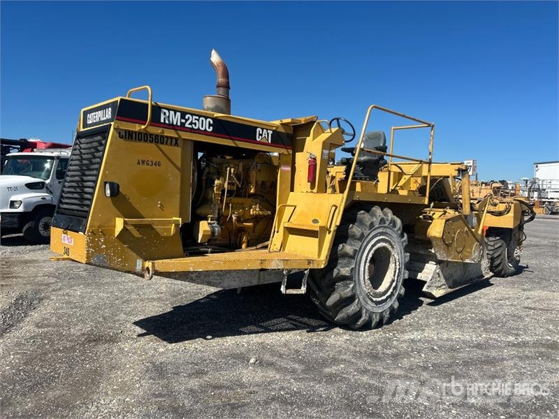 CAT RM-250C Entreprenør - Andet