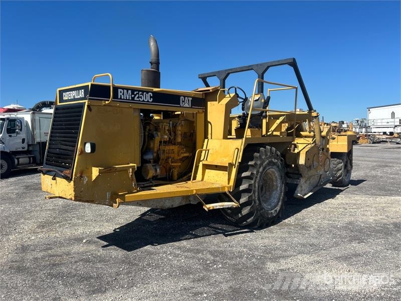 CAT RM-250C Muu