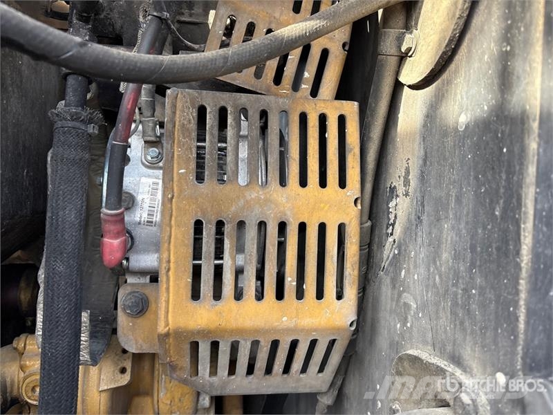 CAT RM300 Wheel Soil Stabilizer Reclaimer Építőipar - Egyebek