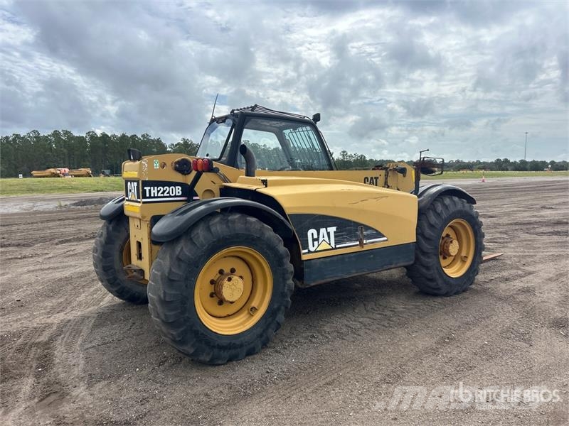 CAT TH220B 텔러 핸들러