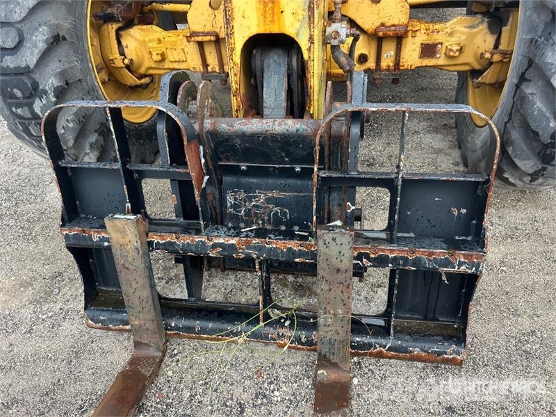 CAT TH220B 텔러 핸들러
