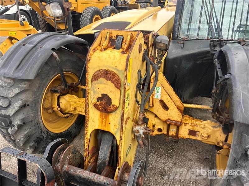 CAT TH220B 텔러 핸들러