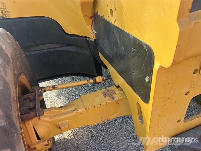 CAT TH220B Teleskopiskie manipulatori