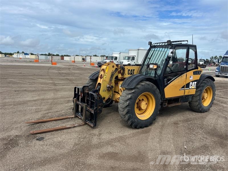 CAT TH220B 텔러 핸들러