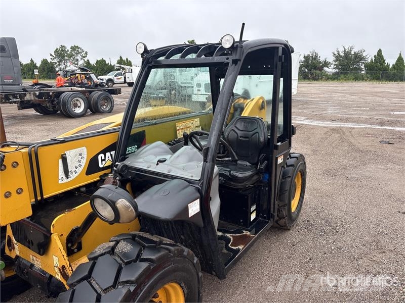 CAT TH255C 텔러 핸들러