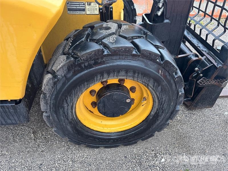 CAT TH255C 텔러 핸들러