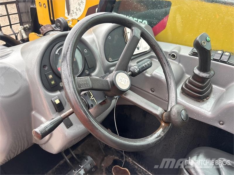 CAT TH255C 텔러 핸들러
