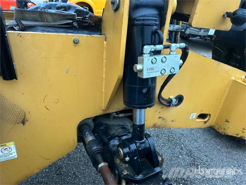 CAT TL1055D Telehandler Teleskoplæssere