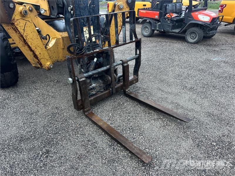 CAT TL1055D Telehandler Teleskoplæssere