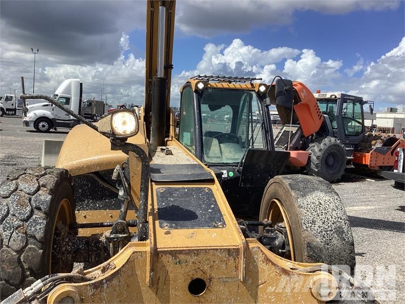 CAT TL1255D Telehandler テレスコーピックハンドラー
