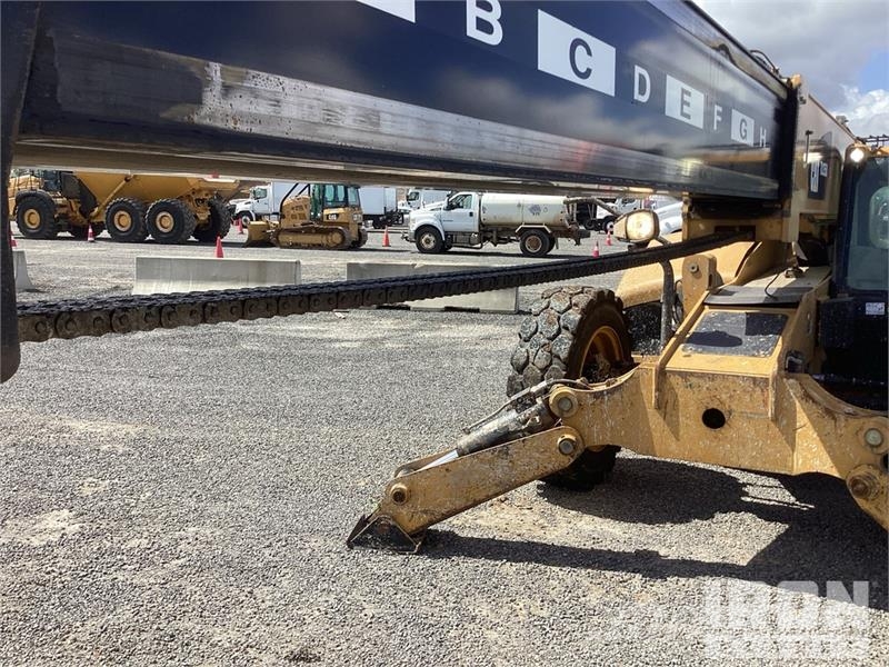 CAT TL1255D Telehandler テレスコーピックハンドラー