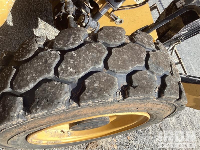 CAT TL1255D Telehandler テレスコーピックハンドラー