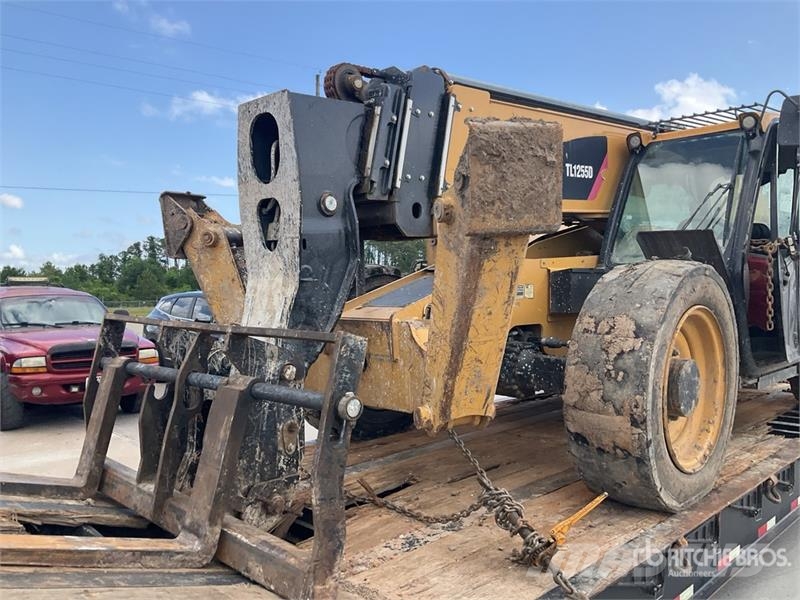 CAT TL1255D Telehandler テレスコーピックハンドラー