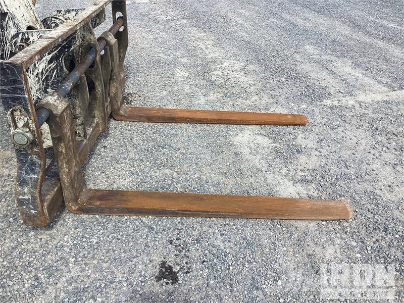 CAT TL1255D Telehandler テレスコーピックハンドラー