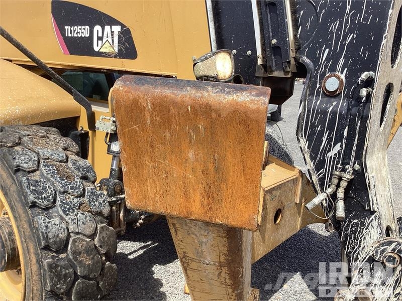 CAT TL1255D Telehandler テレスコーピックハンドラー