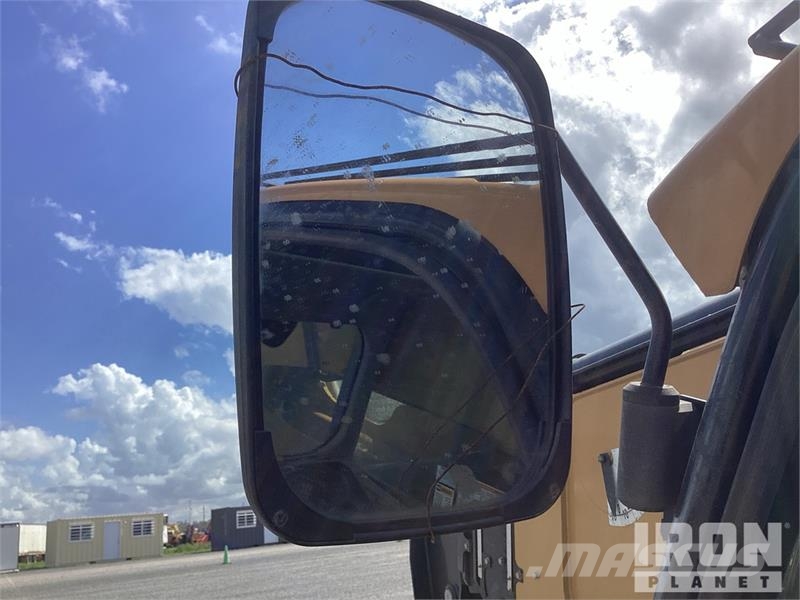 CAT TL1255D Telehandler テレスコーピックハンドラー