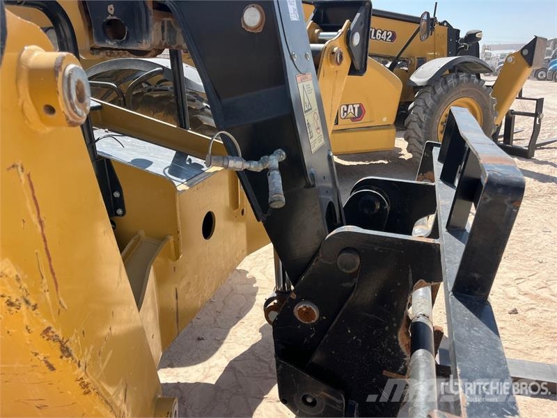 CAT TL642 Telescopic handlers