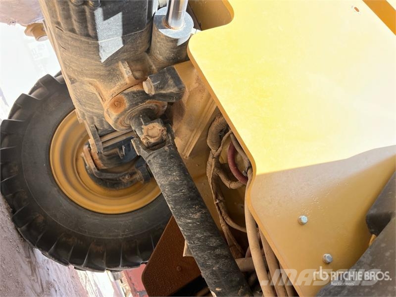 CAT TL642 Telescopic handlers