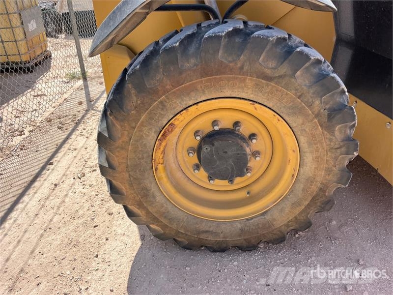 CAT TL642 Telescopic handlers