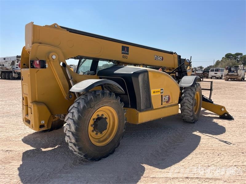 CAT TL642 Telescopic handlers