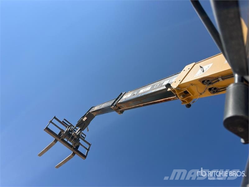 CAT TL642 Telescopic handlers