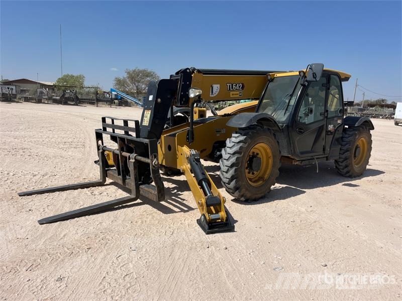 CAT TL642 Telescopic handlers