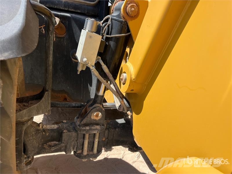 CAT TL642 Telescopic handlers