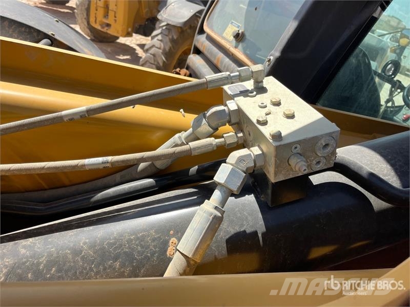 CAT TL642 Telescopic handlers