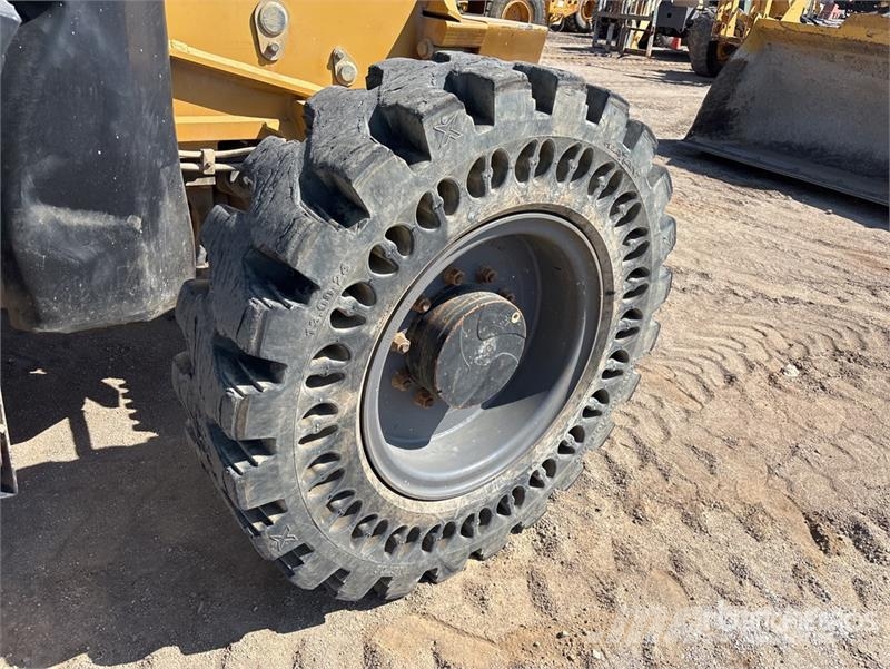 CAT TL943C Carretillas telescópicas