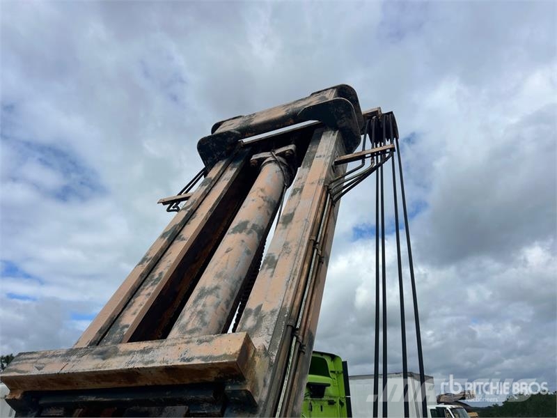 CAT V330B 33000 lb Forklift (Inoperable) Andere Gabelstapler