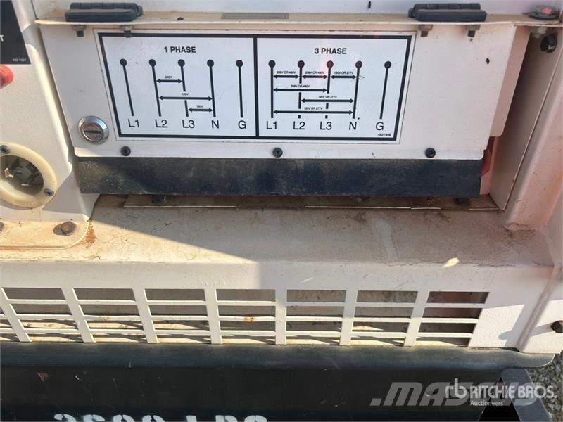 CAT XQ35 35 kVA Mobile Generator Set مولدات ديزل