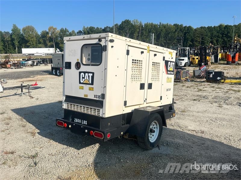 CAT XQ35 35 kVA Mobile Generator Set مولدات ديزل