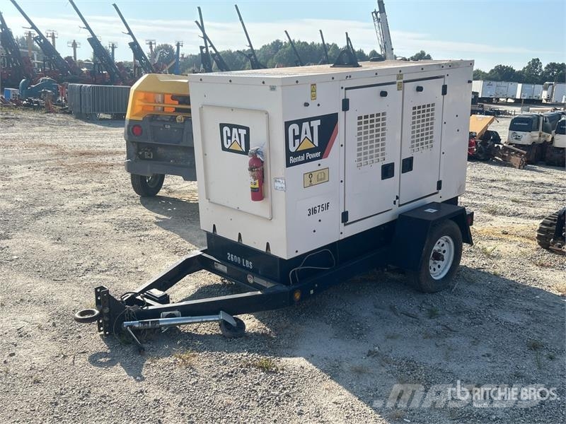 CAT XQ35 35 kVA Mobile Generator Set مولدات ديزل