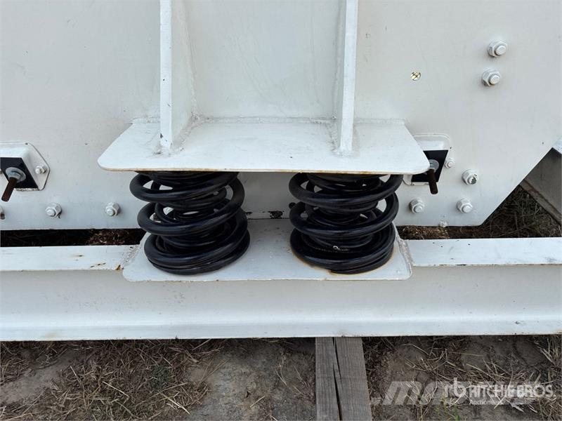 Cedarapids Skid-Mounted Multi-Deck Horizontal Vibrating Scree غرابيل