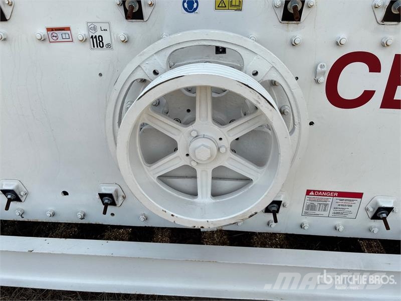 Cedarapids Skid-Mounted Multi-Deck Horizontal Vibrating Scree غرابيل