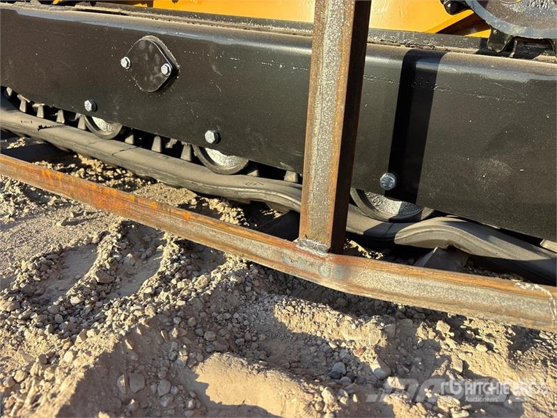 CFG KJT27 Mini Compact Track Loader (Unused) Skid steer loaders