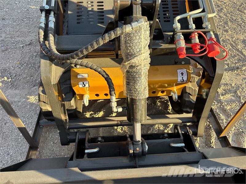 CFG KJT27 Mini Compact Track Loader (Unused) Skid steer loaders