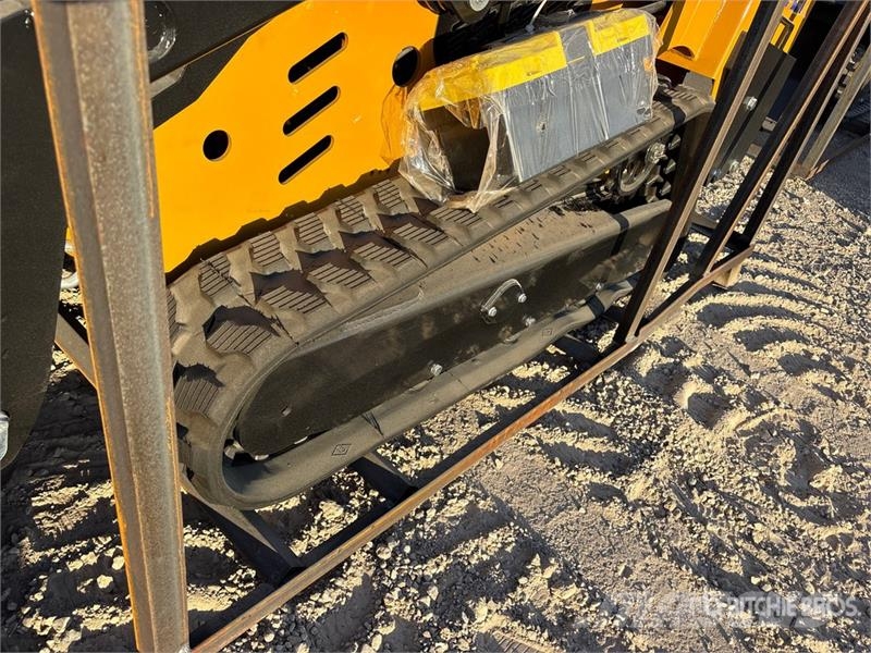 CFG KJT27 Mini Compact Track Loader (Unused) Skid steer loaders