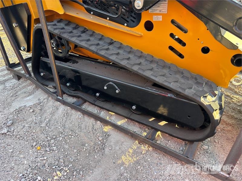 CFG KJT27 Mini Compact Track Loader (Unused) Skid steer loaders
