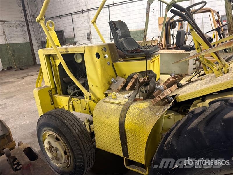 Champ 200 Pneumatic Tire Forklift Viličarji - drugo