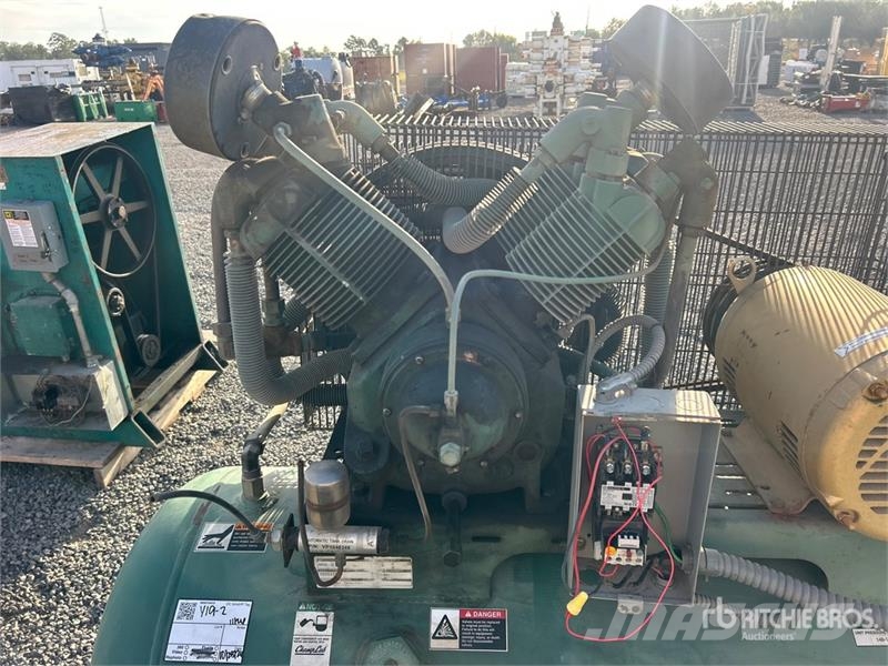 Champion HR10-12 Electric 120 gal Air Compressor Kompressorer