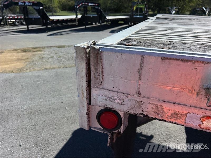 Chaparral 48 ft T/A Spread Axle Flatbed Trailer Plato/keson prikolice