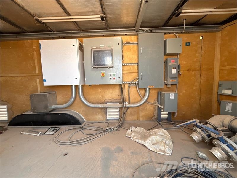 Charmac T/A Enclosed Water Treatment Trailer Andre hengere